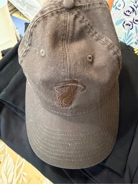 New Era Miami Heat Brown Embroidered Baseball Cap